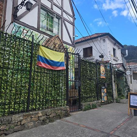 Portelli Hostal Zona G- Para Extranjeros Bogotá Kültér fotó
