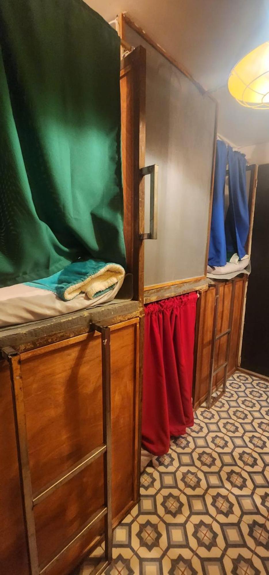 Portelli Hostal Zona G- Para Extranjeros Bogotá Kültér fotó