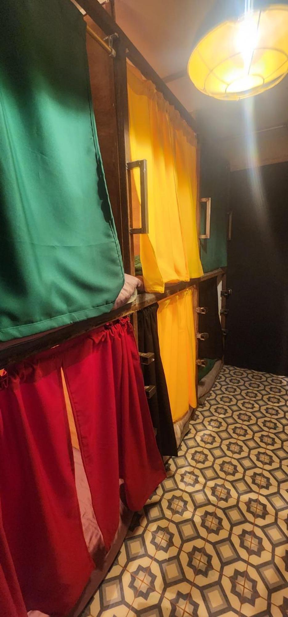 Portelli Hostal Zona G- Para Extranjeros Bogotá Kültér fotó