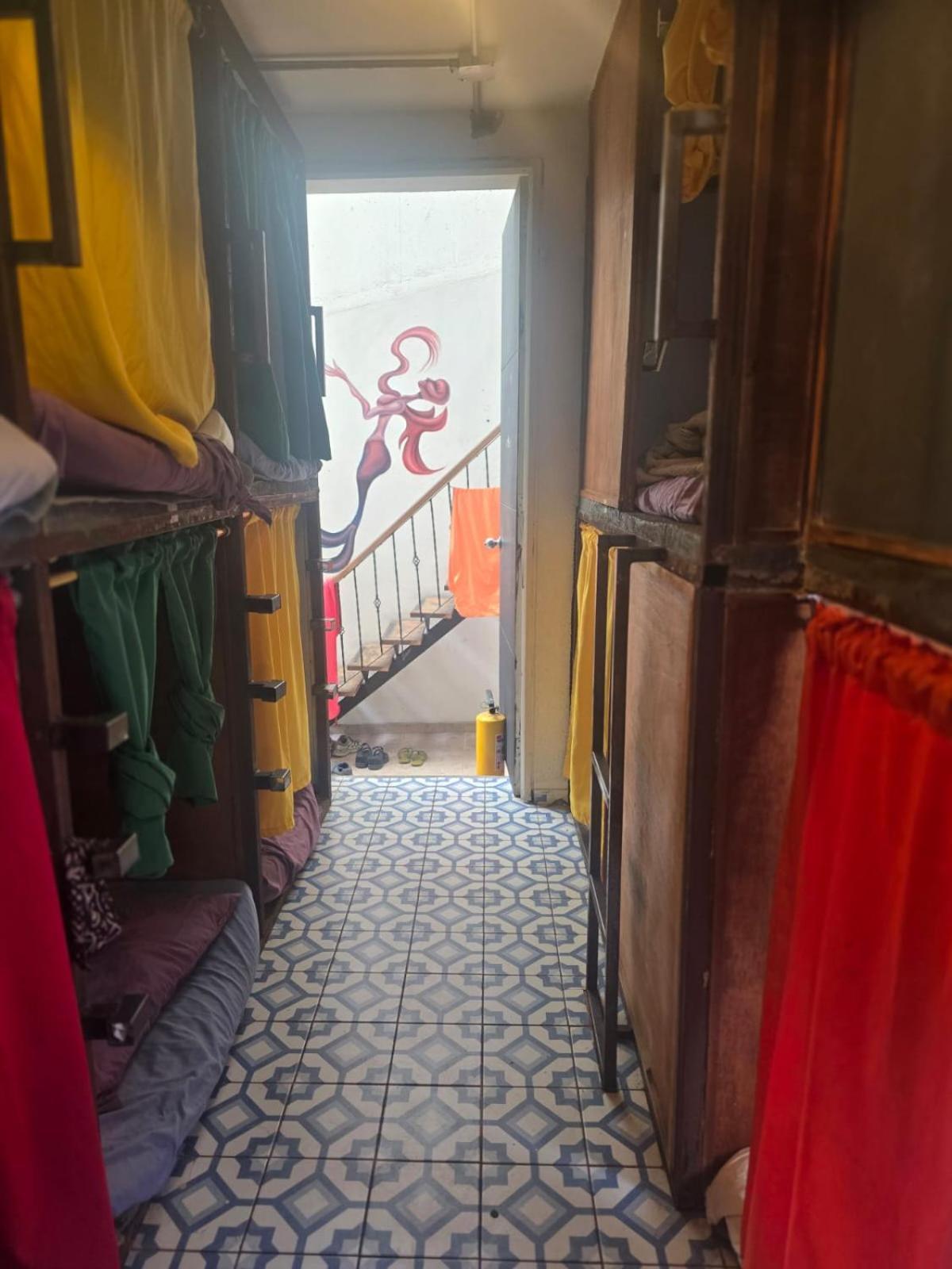 Portelli Hostal Zona G- Para Extranjeros Bogotá Kültér fotó
